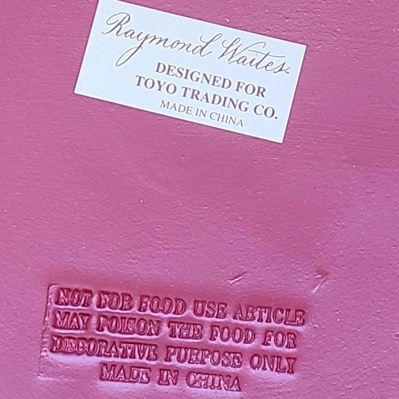 Two Hand Painted Decorative Plates by R. W… - Picture 8 of 9